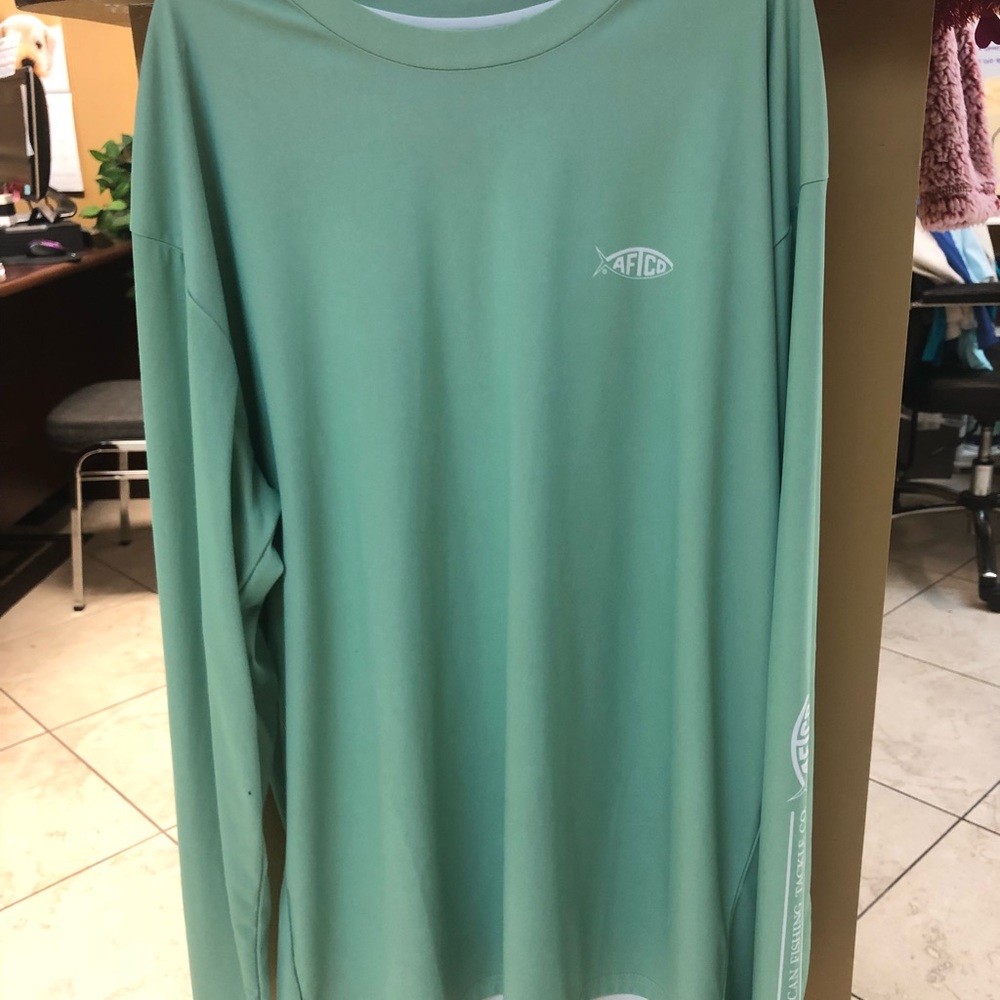 Men’s AFTCO performance fishing shirt